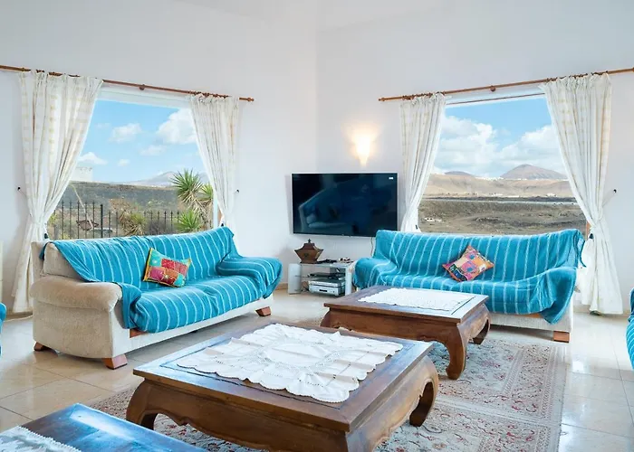 Milan * Puerto del Carmen (Lanzarote)